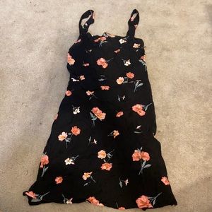 Floral starchy mini dress with ruched back